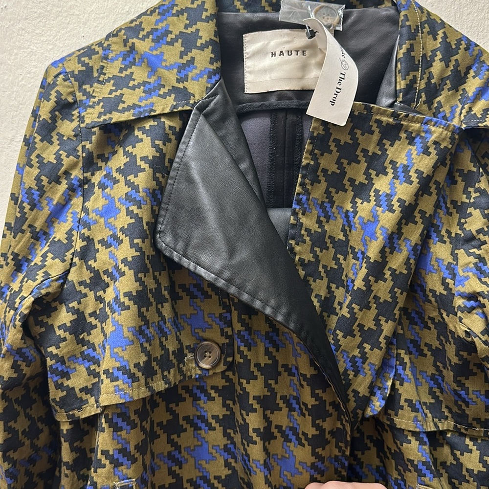 Coat - Picture 3 of 5